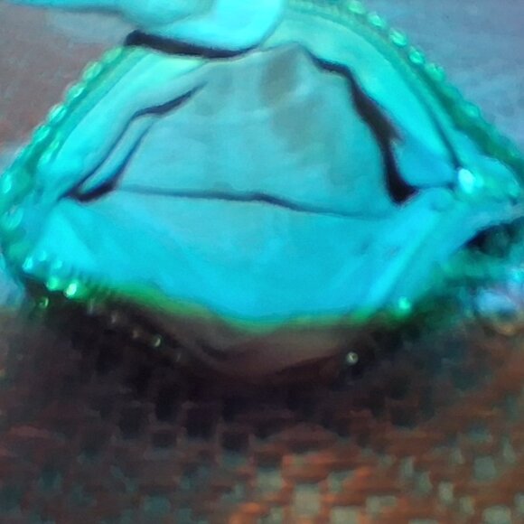 Metal Mesh Mini Coin Pouch w/Keyring & Decorative Crest Plate – Green Tile Bag - Picture 10 of 12